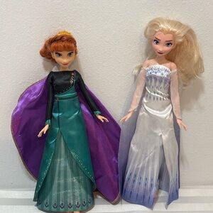 Disney Frozen 2 Queen Anna & Elsa the Snow Queen Doll 2-Pack